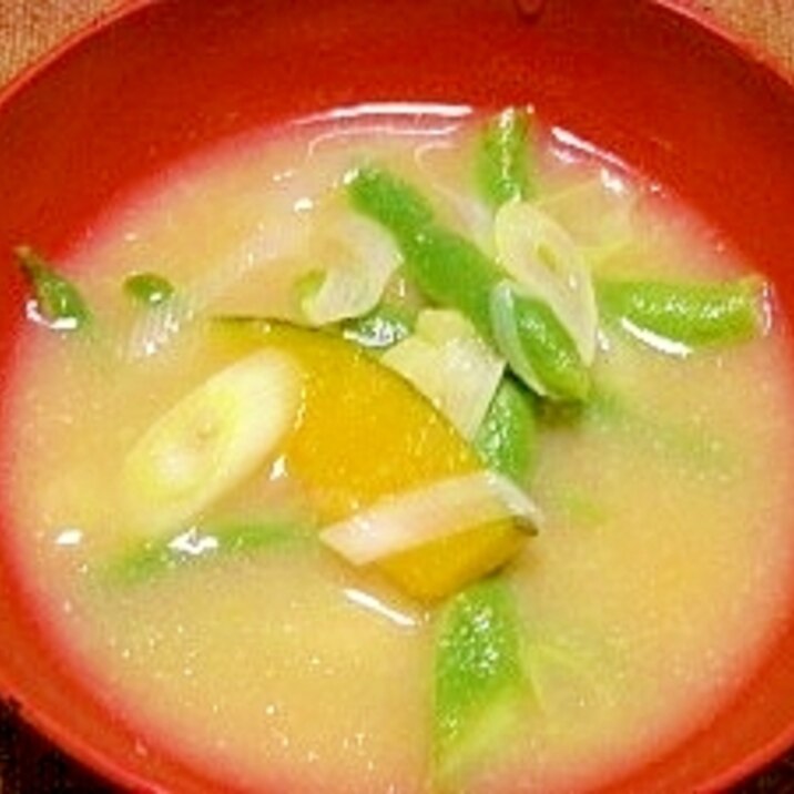 毎日のお味噌汁57杯目*インゲン、南瓜にプラス?